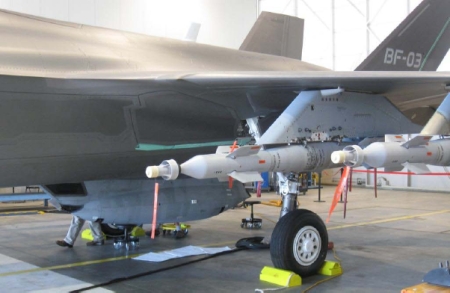 Pod stealth riservato al cannone GAU-22A nelle versioni B e C