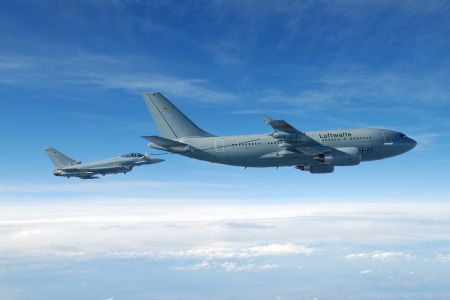 Eurofighter typhoon e A310 MRTT